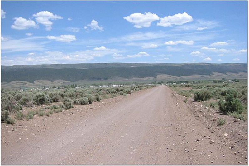 image0021 Wide open dirt road.